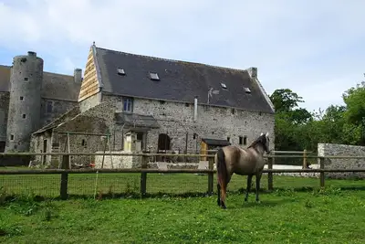 Image de Manoir à Cotentin avec charme historique