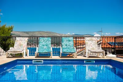 Spacious New 3bdr Apartment in Sea Vicinity with Sea View in Villa Sunset