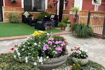 Image de Suite de 40m2 avec deux couchages et salle de bain privée.