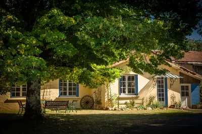 Image de Landelijke Gîte met Ruime Omheinde Tuin