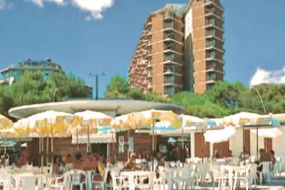 Image de Appartement de vacances avec piscine commune et climatisation
