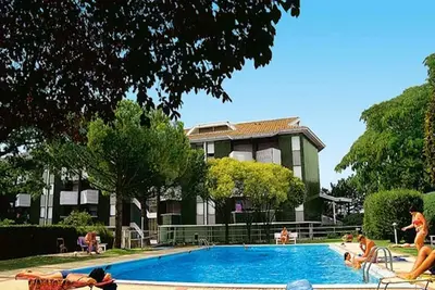 Image de Appartement de vacances avec climatisation et piscine