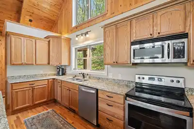 Image de Wolf Laurel Resort- Country Club-Swim-Tennis-Hike-Ski-Stables-Dine-Gym