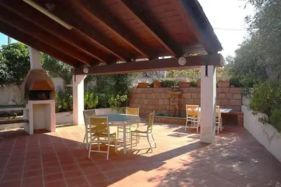 Image de Maison de caractère avec de grandes terrasses. A proximité des plages.