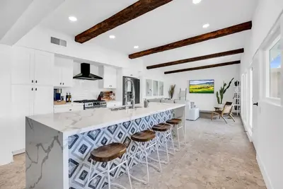Image de Desert Sparrow • Boutique 3 Bedroom House with Pool