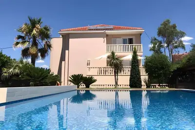 Image de Appartement de vacances donnant sur la piscine
