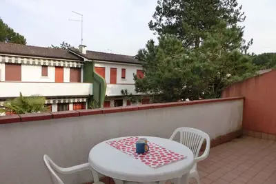 Image de Appartement de vacances avec climatisation, balcon et piscine
