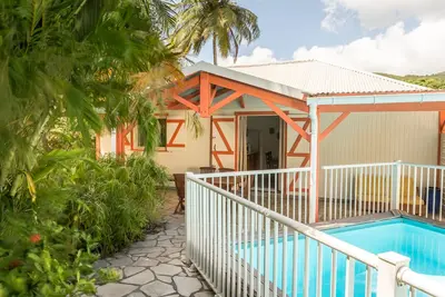 Image de Gîte Ixora 4\/6 pers dans la résidence Les Jardins de Pointe Noire, piscine