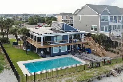 Image de Seabatical - Oceanfront in Garden City Beach, Sc