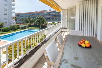 Image de Joli appartement pour 6 personnes avec piscine, Wifi, Tv et terrasse