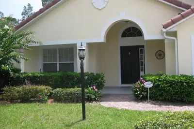 Image de No Rear Neighbors/Close to Disney/Sw Facing Pool