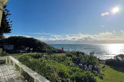 Image de Absolute beachfront Raumati