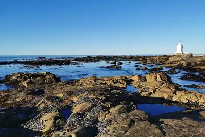 Image de Vacation home with ocean views - 5mins from the beach!