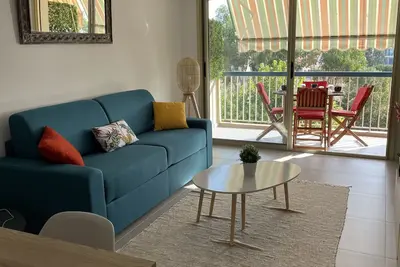 Image de Appartement rénové vue mer avec garage sécurisé