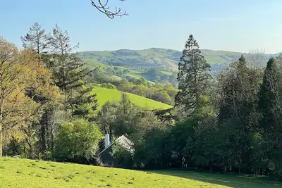 Image de Peaceful spacious cottage close to mountain walks and beaches