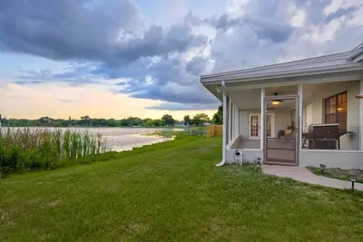 Image de Hook, Line & Leisure: Lakefront Gem, 2 Mi to Dtwn