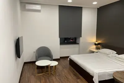 Image de Studio in the small center