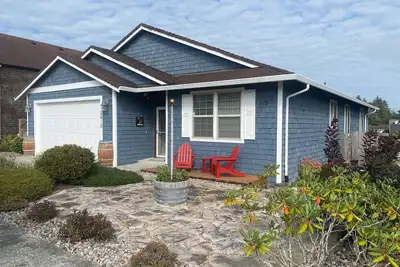 Image de Walk to beach, Discovery Trail, and Golf Course