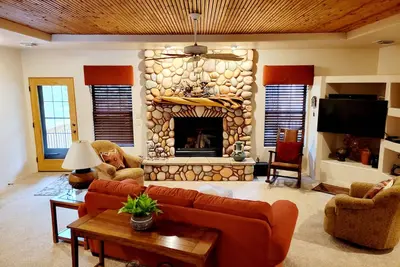 Image de Spacious single story High Country Condo 5 min from golf course