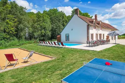 Image de So Villa Les Houx (45) - Piscine chauffée - Foot - 2h Paris - 15p.
