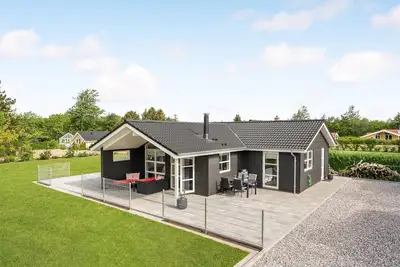 Image de Belle maison à Tarm avec sauna