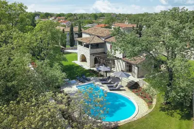 Image de Belle maison à Muntrilj avec WiFi