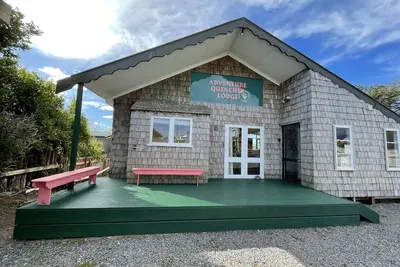 Image de Whole Lodge rental. Sleeps 36. Close to ski-fields and bike trails.