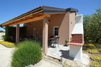 Image de Merveilleuse maison de vacances privée avec climatisation, Wifi, Tv, terrasse et parking