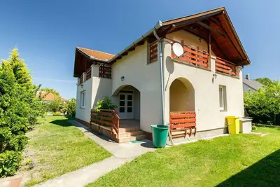 Image de Belle maison de vacances privée avec Wifi, climatisation, Tv, patio, animaux admis et parking