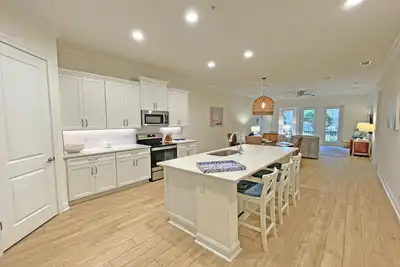 Image de Luxury Oasis Stylish Beach Condo 2bed/2bath