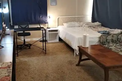Image de big room in peaceful house at a great location