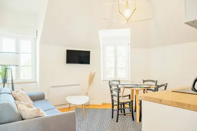 Superbe T2 lumineux refait à neuf