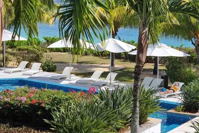 Image de Beachfront 2-Br Apartment with Pool, balcony, free Wi-Fi