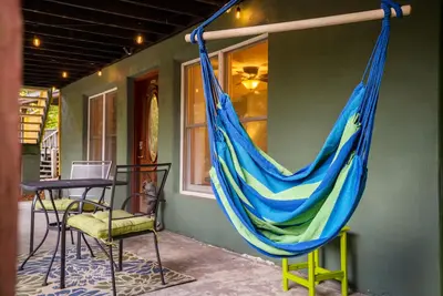 Image de Romantic Getaway at Chimney Rock + Lake Lure