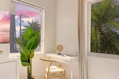 Image de 2br Loft with Views  | Step To Beach