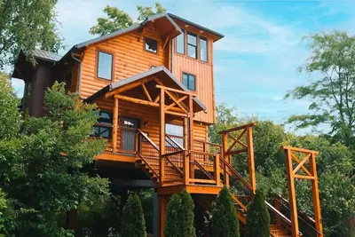 Image de Views! Skyview Treehouse @ Berlin Woods