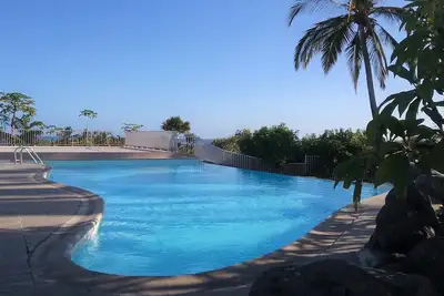 Image de Charming F2, 110m2 with terrace 35m2 exceptional view of the marina