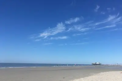 Image de 4 person apartment near the North Sea between BĂĽsum and St Peter-Ording