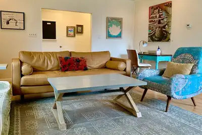 Image de Artful Retreat - next to The Himalayan Institute