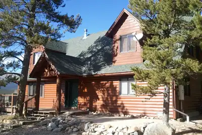 Image de Family Friendly Mountain retreat with amazing views! Hot Tub, close to Breck!