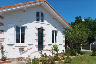 Image de Charmante maison familiale idéalement situé piscine