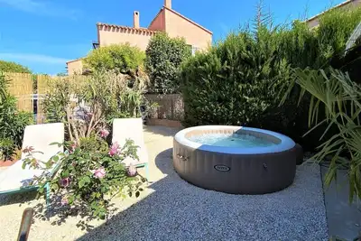 Image de A 5 mn de la plage, maison rénové au calme avec wifi, climatisation et jaccuzi