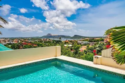 Image de Million dollar view Spanish Hacienda Style Luxury Villa in Jan Thiel