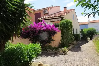 Image de Ferienhaus mit Pool 500 m vom Strand 5pb157