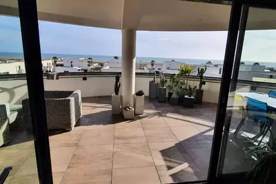 Image de Superbe appartement Ă 100 m de la plage piscine et vue mer 4odys304c