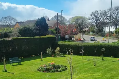 Image de Spacious self contained flat in superb location