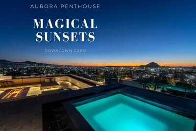 Image de 5 Min To Beach with Rooftop Pool~ Great Views ~Jacuzzi~ Penthouse~