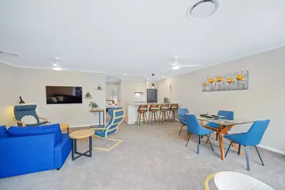 Image de Premier apartment near the beach - Flynn114