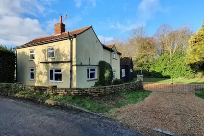 Image de Birdhaven - Large Cottage 6. 5 miles from Southwold