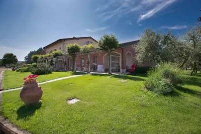 Image de Maison Ă Braccagni avec spa et golf